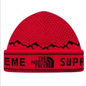 Supreme North Face beanie Red